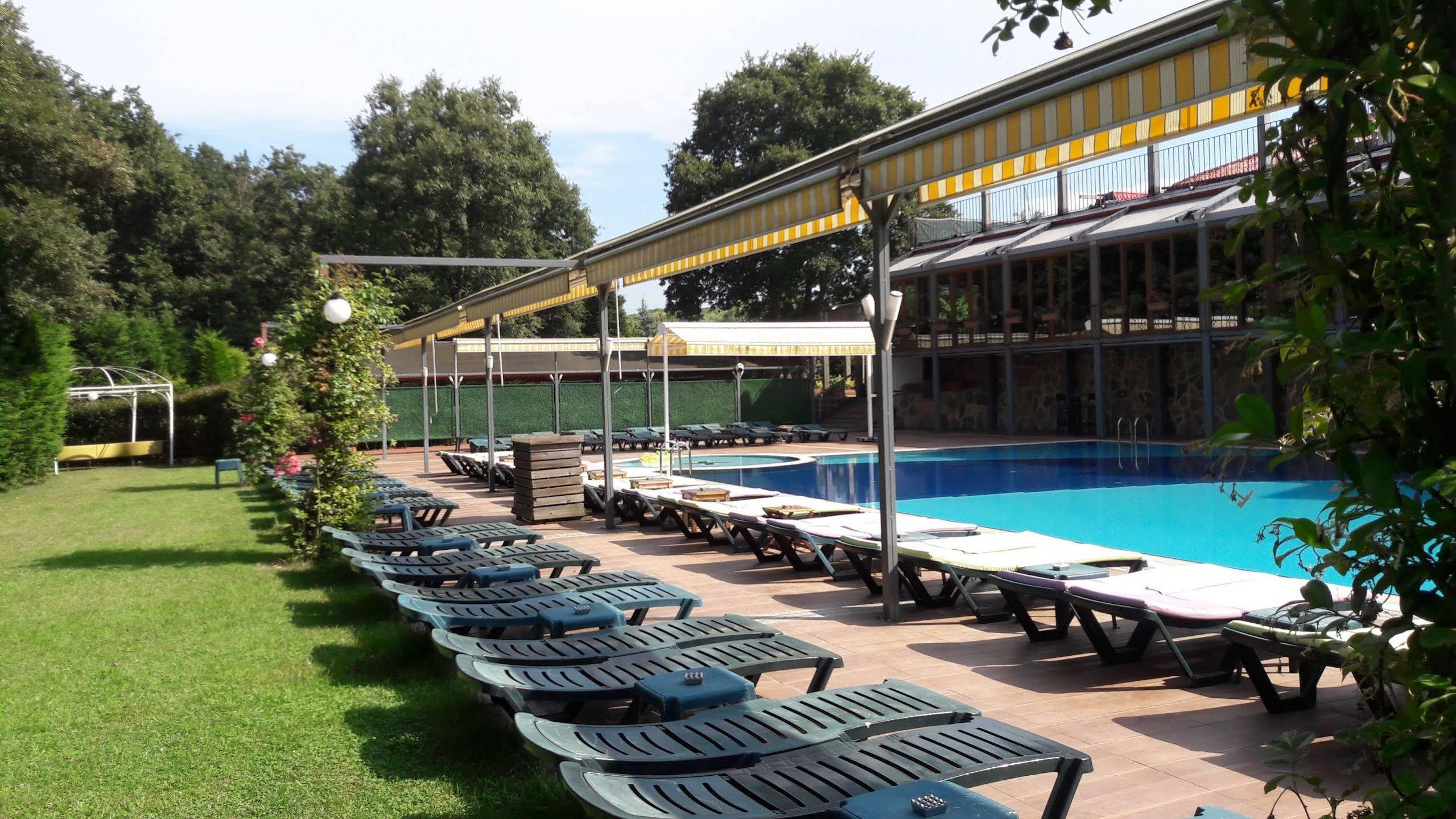 Cumhuriyet Green House Garden Park Hotel מראה חיצוני תמונה