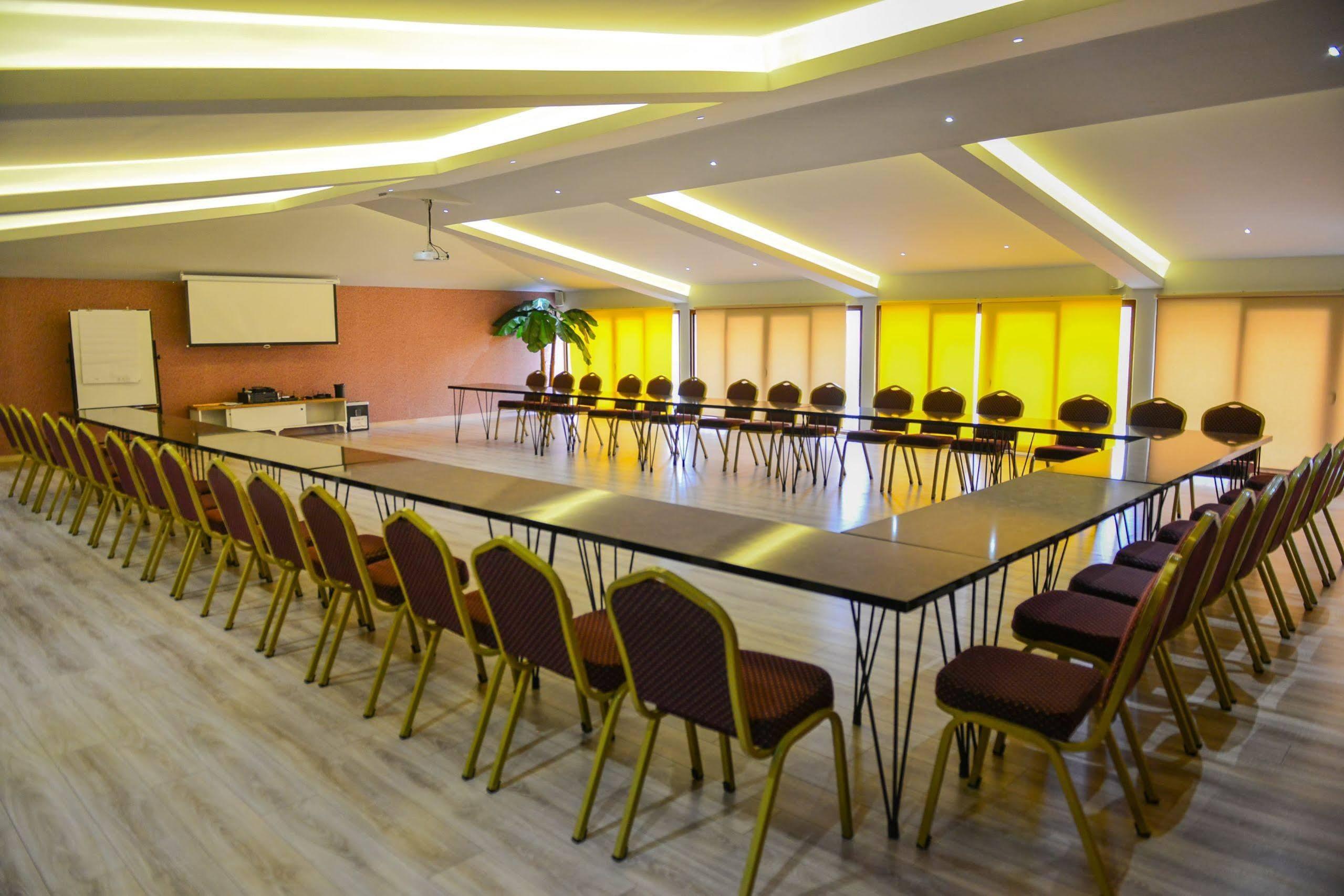 Cumhuriyet Green House Garden Park Hotel מראה חיצוני תמונה