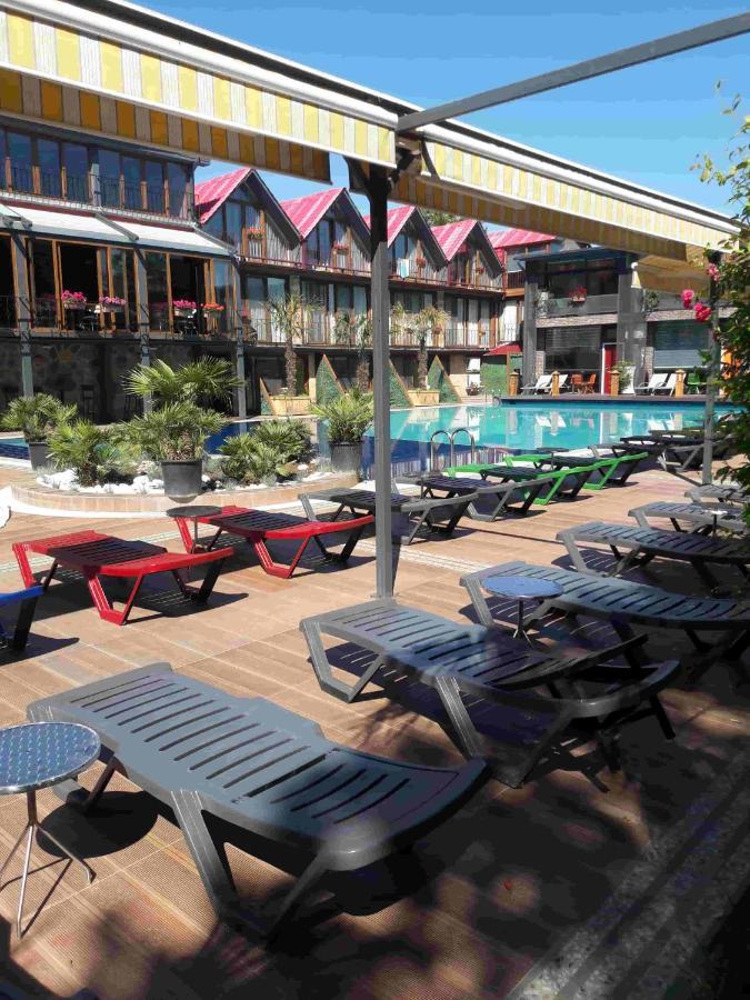 Cumhuriyet Green House Garden Park Hotel מראה חיצוני תמונה
