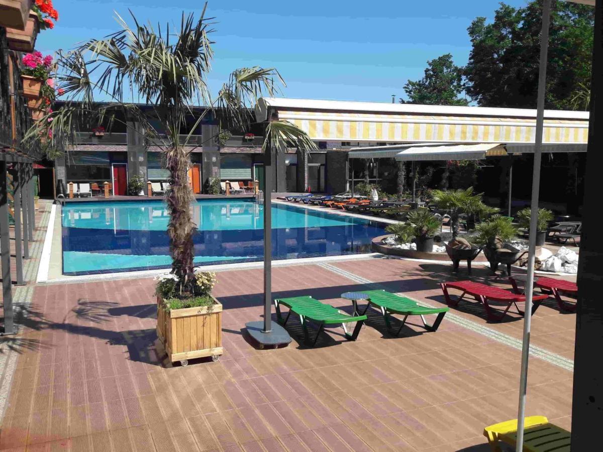 Cumhuriyet Green House Garden Park Hotel מראה חיצוני תמונה